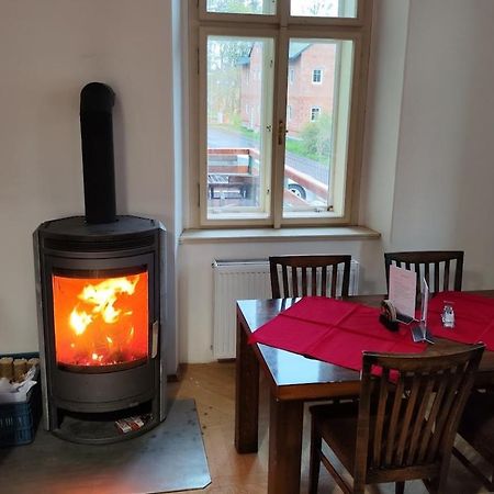 Hotel Stara Skola Mezná Exteriör bild