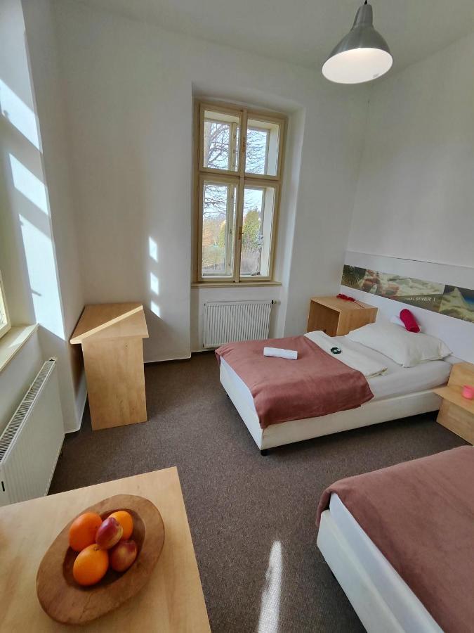 Hotel Stara Skola Mezná Exteriör bild