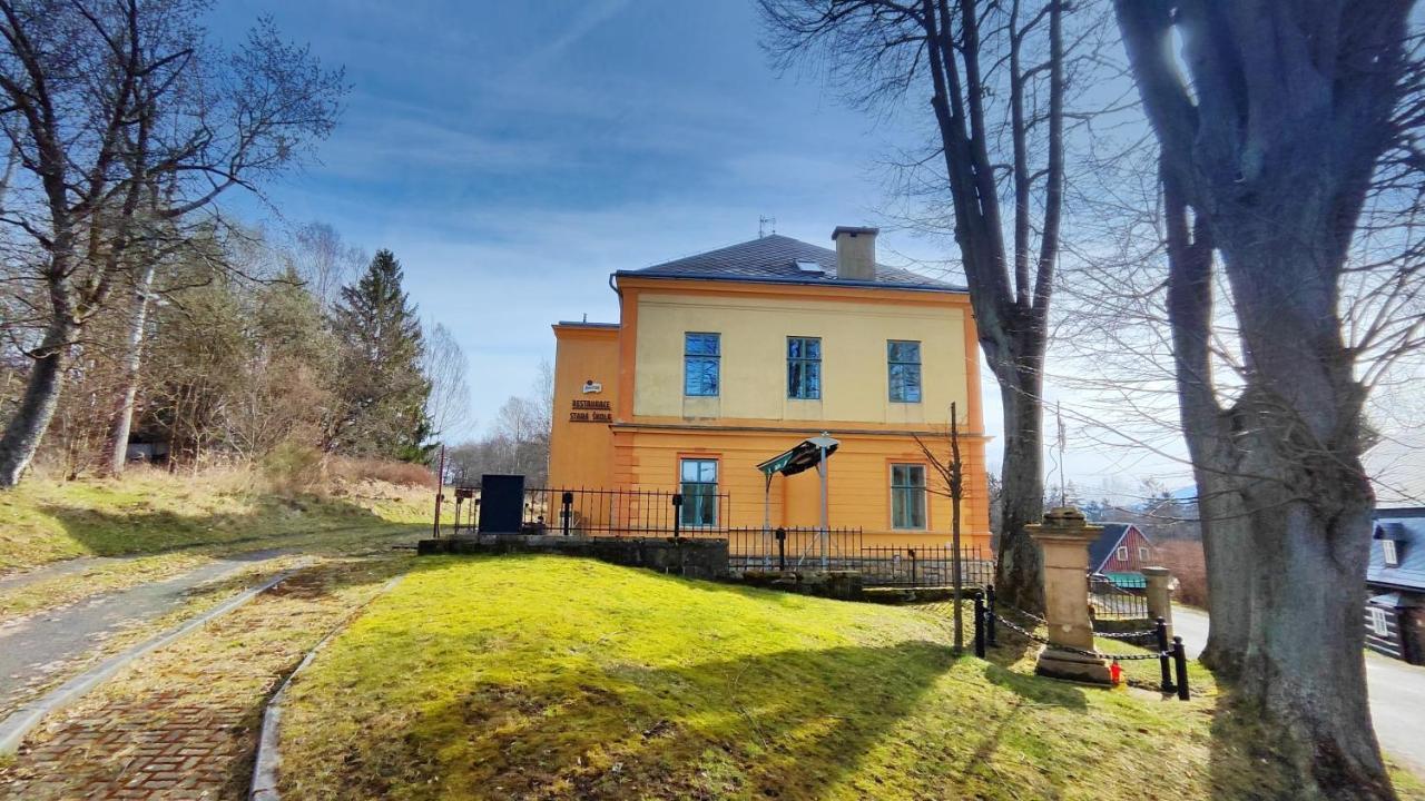 Hotel Stara Skola Mezná Exteriör bild
