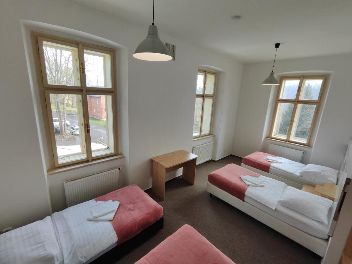 Hotel Stara Skola Mezná Exteriör bild