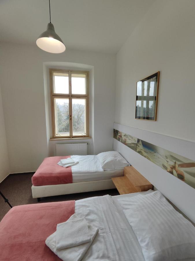 Hotel Stara Skola Mezná Exteriör bild