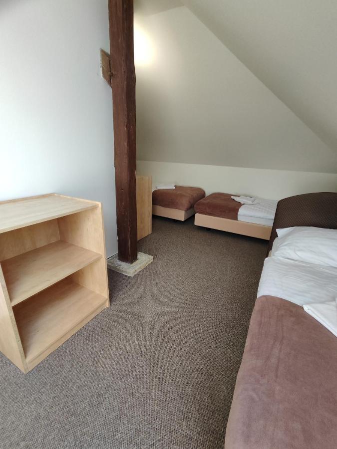 Hotel Stara Skola Mezná Exteriör bild