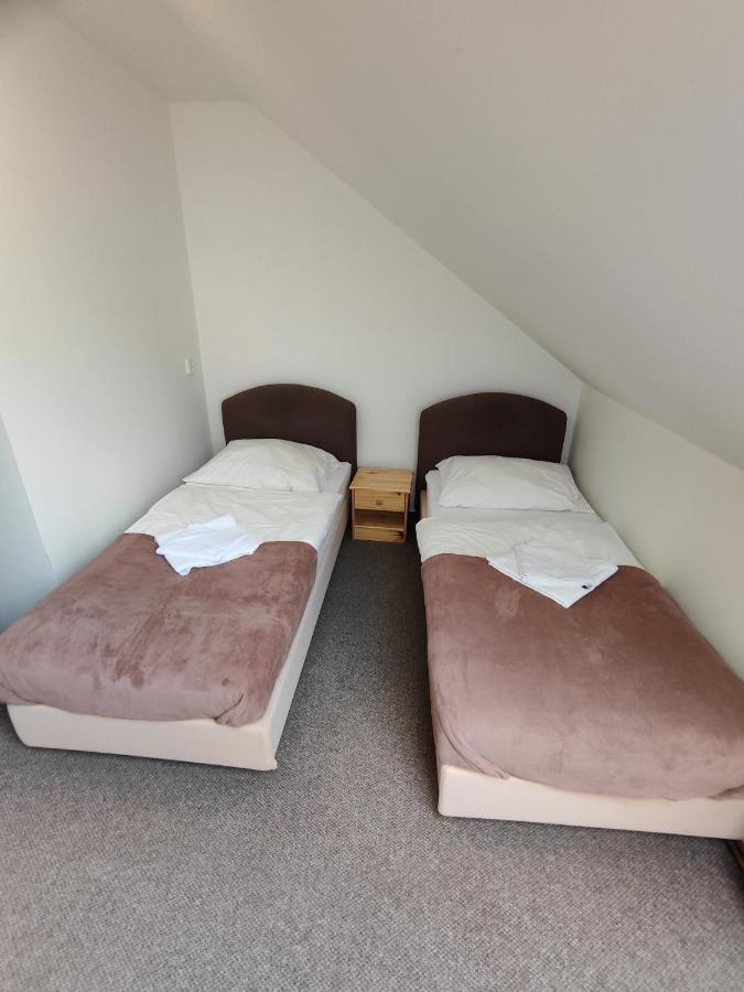 Hotel Stara Skola Mezná Exteriör bild