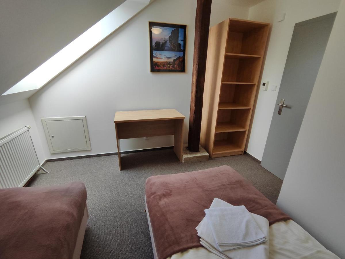 Hotel Stara Skola Mezná Exteriör bild
